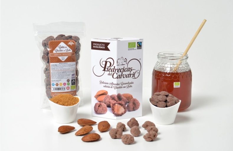 Piedrecicas del Calvario: chocolate artesano con almendra marcona ecológica y miel - producto típico de Aragón - Semana Santa Bajo Aragón
